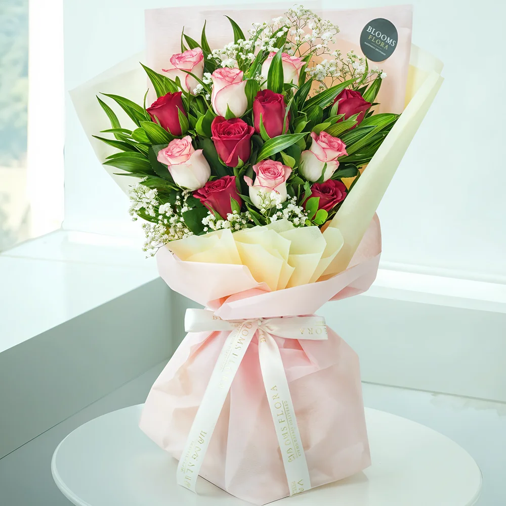 Buy Bouquet of 6 Red & 6 White Roses