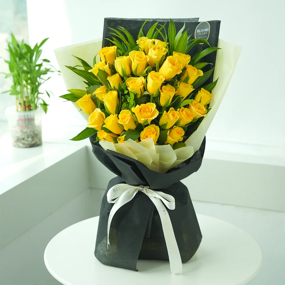 30 yellow roses bouquet