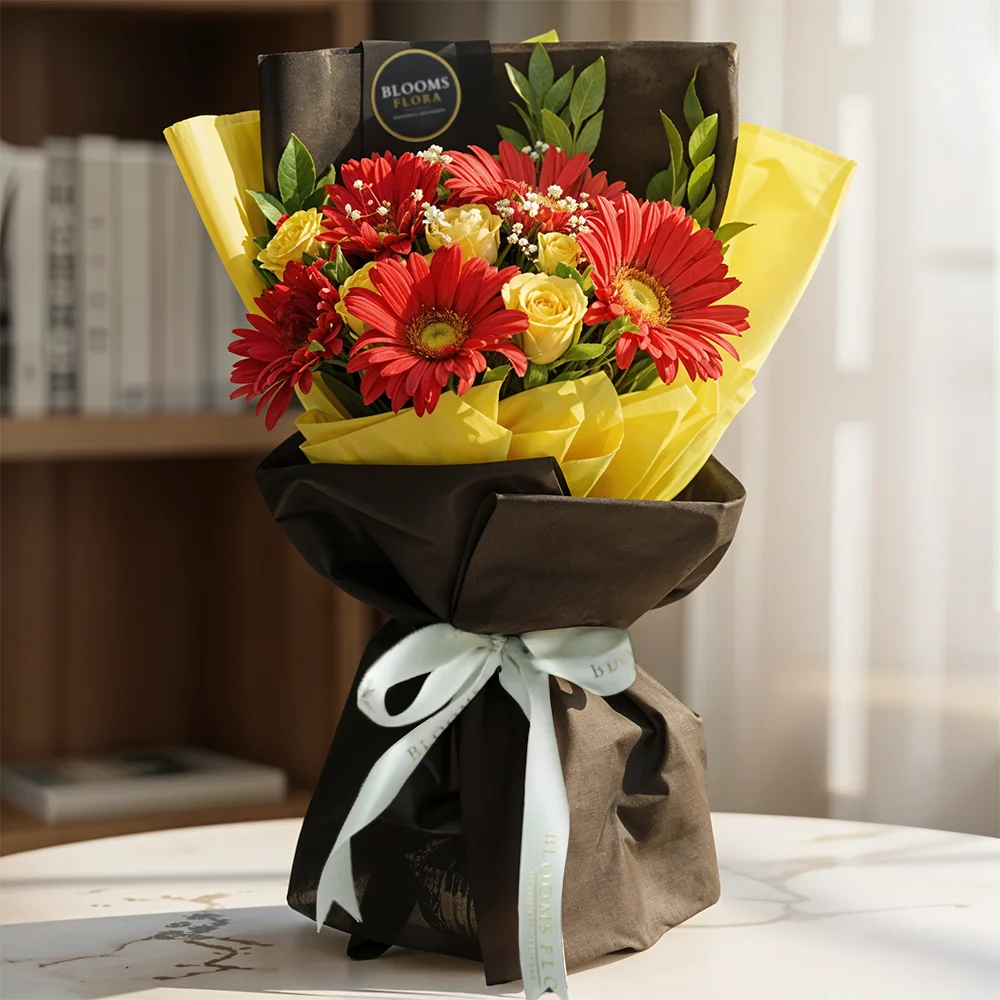 10 yellow roses and 5 red gerberas bouquet